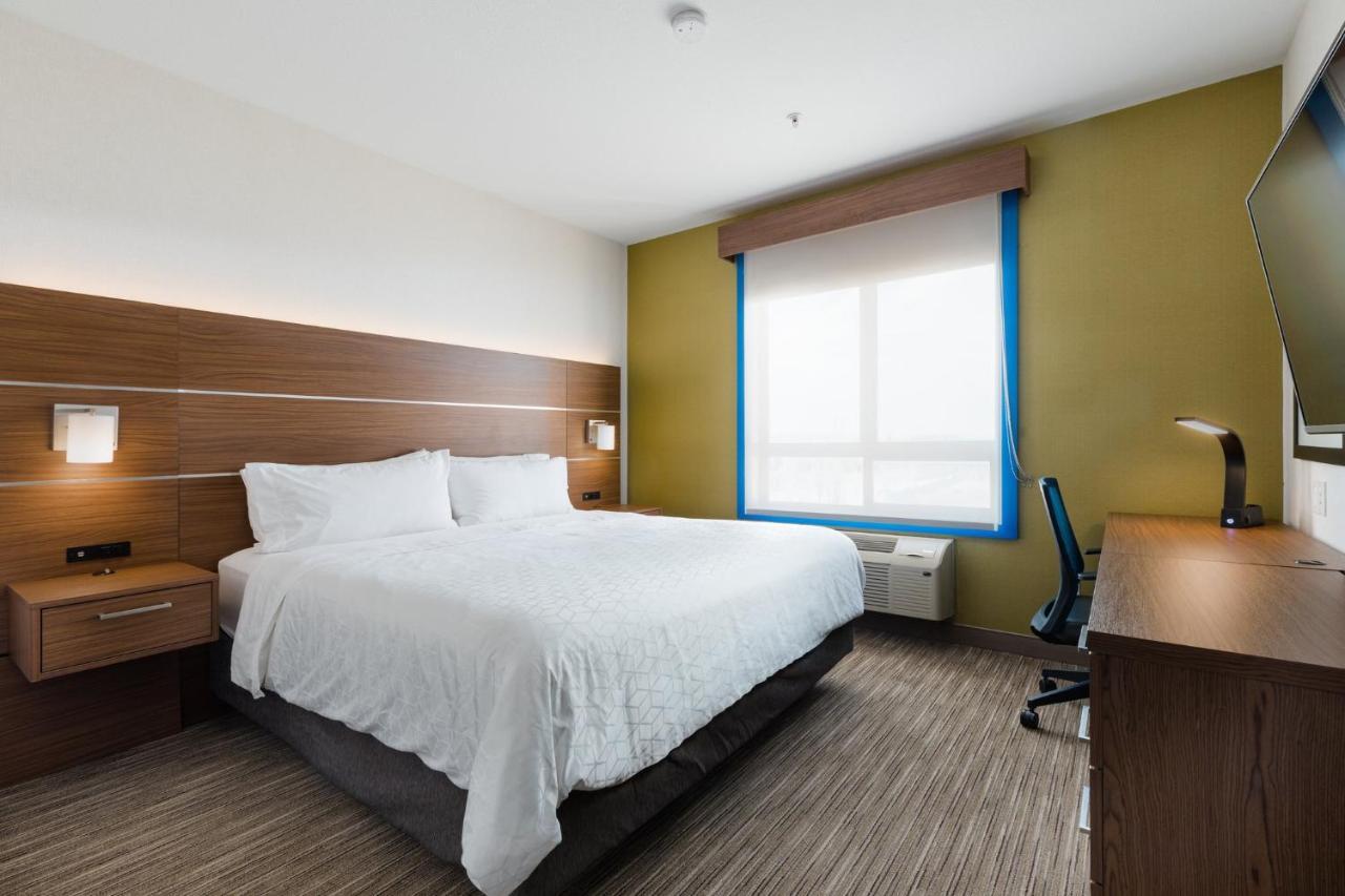 Holiday Inn Express Grande Prairie By Ihg Ngoại thất bức ảnh