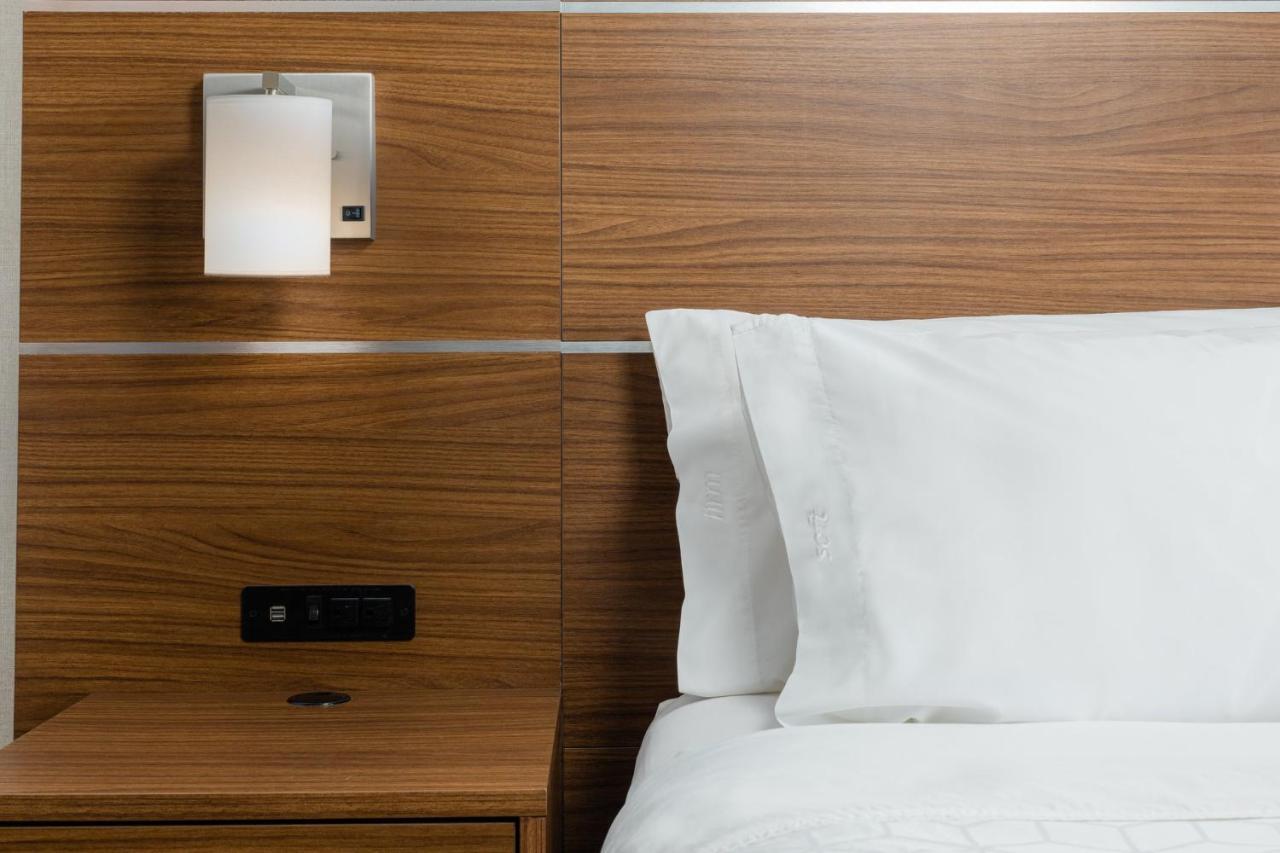 Holiday Inn Express Grande Prairie By Ihg Ngoại thất bức ảnh