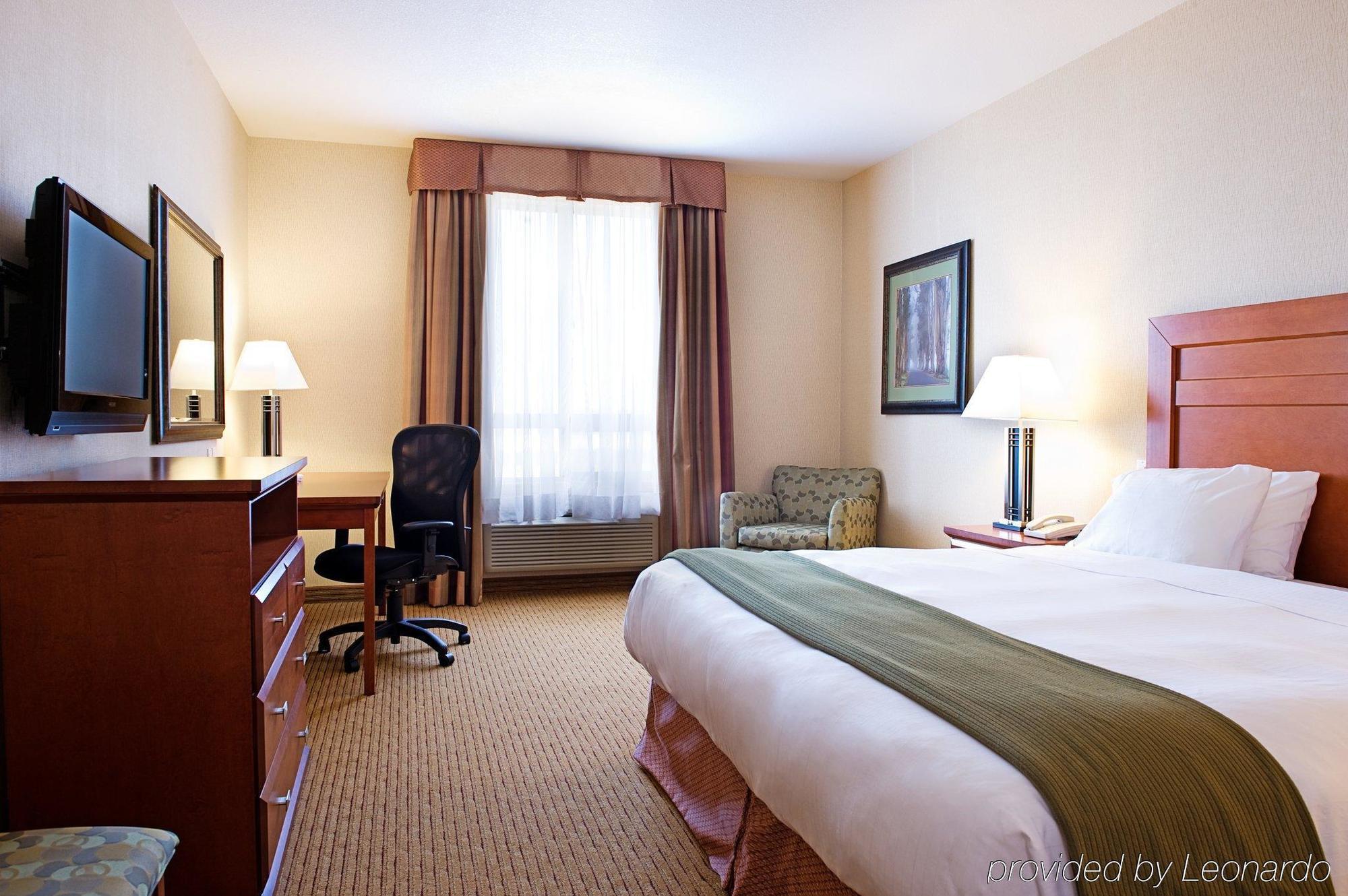 Holiday Inn Express Grande Prairie By Ihg Ngoại thất bức ảnh