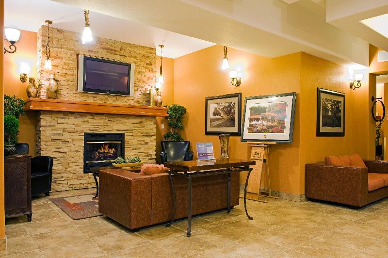 Holiday Inn Express Grande Prairie By Ihg Ngoại thất bức ảnh