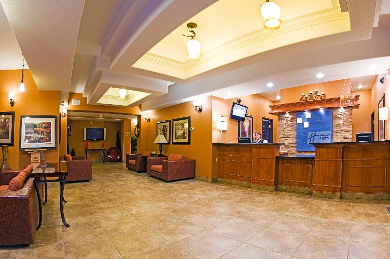 Holiday Inn Express Grande Prairie By Ihg Ngoại thất bức ảnh