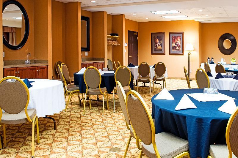 Holiday Inn Express Grande Prairie By Ihg Ngoại thất bức ảnh